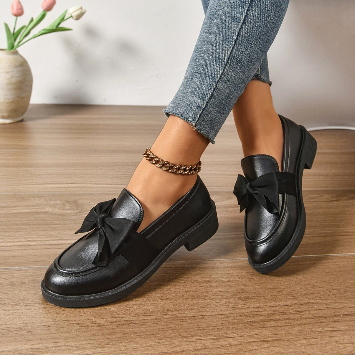 Aleksandra | Damskie buty wsuwane (slip-on) na platformie, z okrągłym noskiem i ozdobnym węzłem | Rokishi