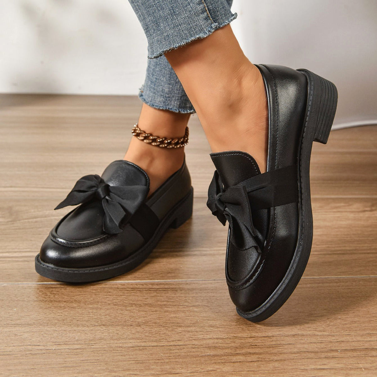 Aleksandra | Damskie buty wsuwane (slip-on) na platformie, z okrągłym noskiem i ozdobnym węzłem | Rokishi