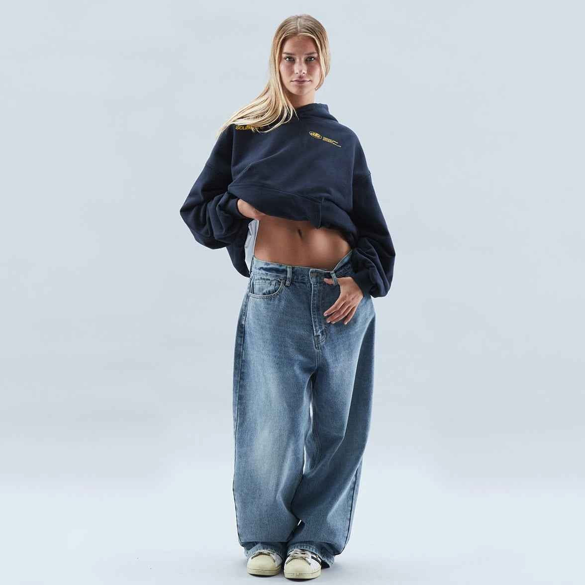 Żaneta | Damska bluza z kapturem w stylu casual, z nadrukiem i luźnym krojem | Rokishi
