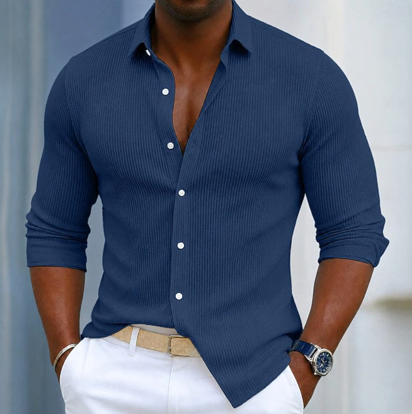 Konrad | Męska koszulka Henley o kroju slim fit, z fakturą i nowoczesnym dekoltem kopertowym | Rokishi